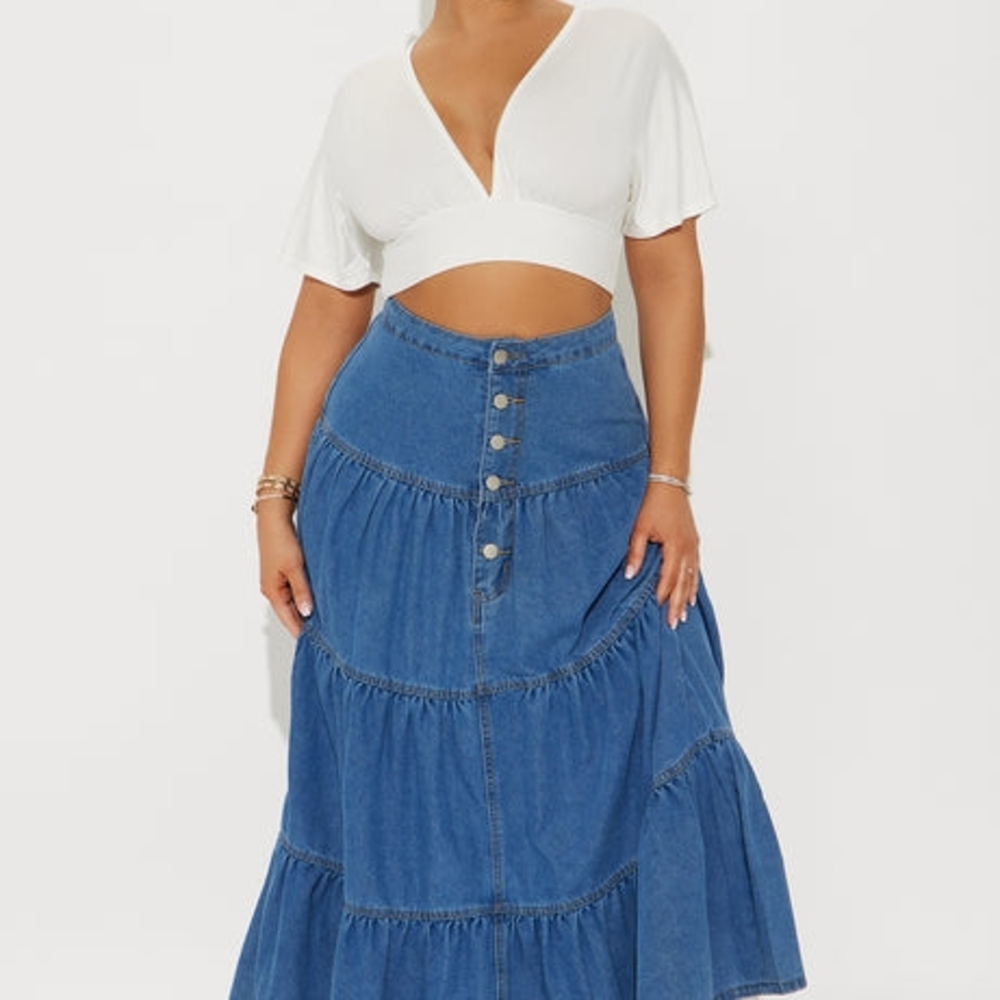 Faahion NOVA Denim Blue Tiered Skirt Size 1X NWT - Picture 3 of 7